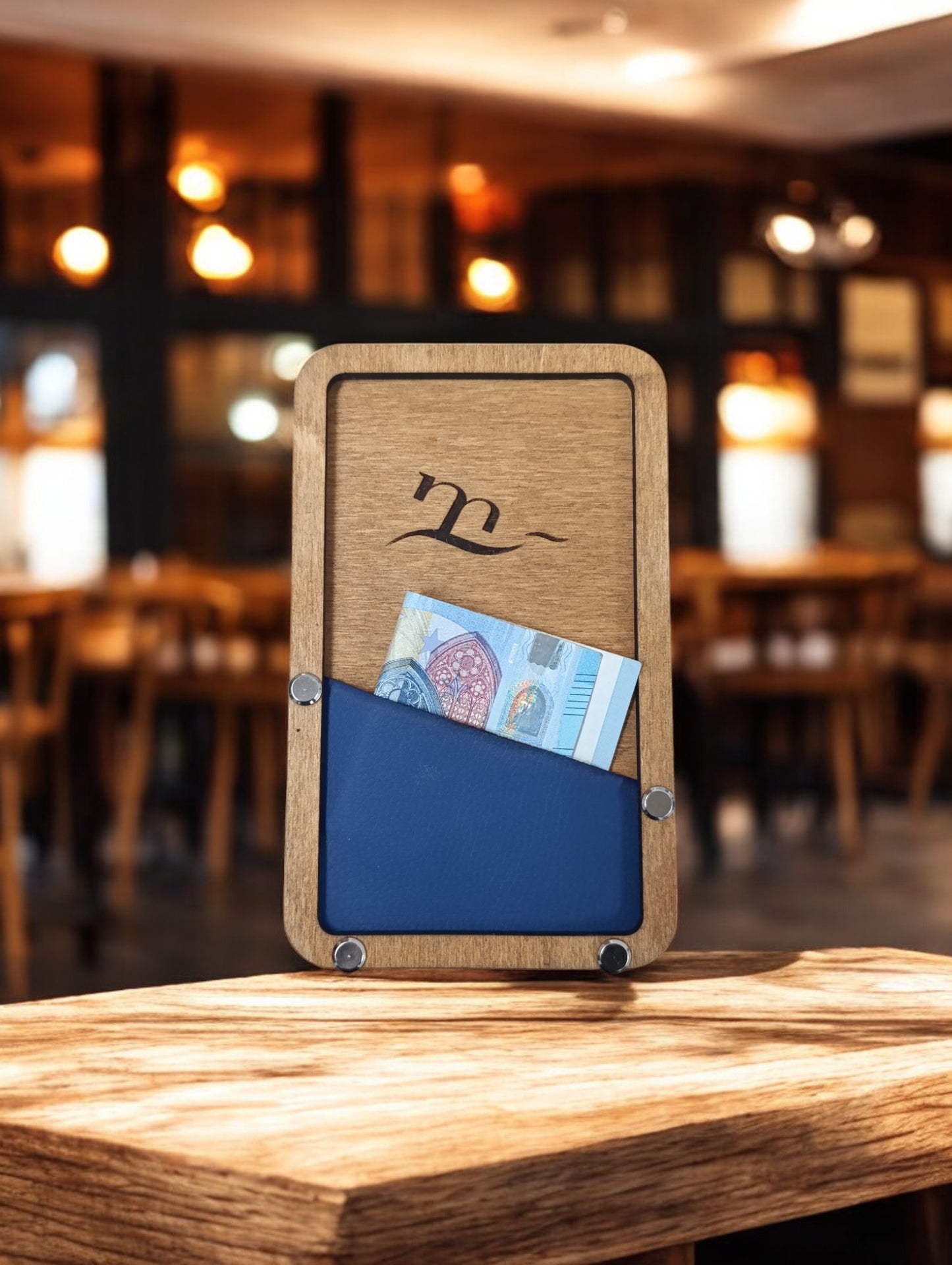 portaconto con ecopelle blu porta ricevuta Portaconto in legno personalizzato – Eleganza artigianale per la tua attività