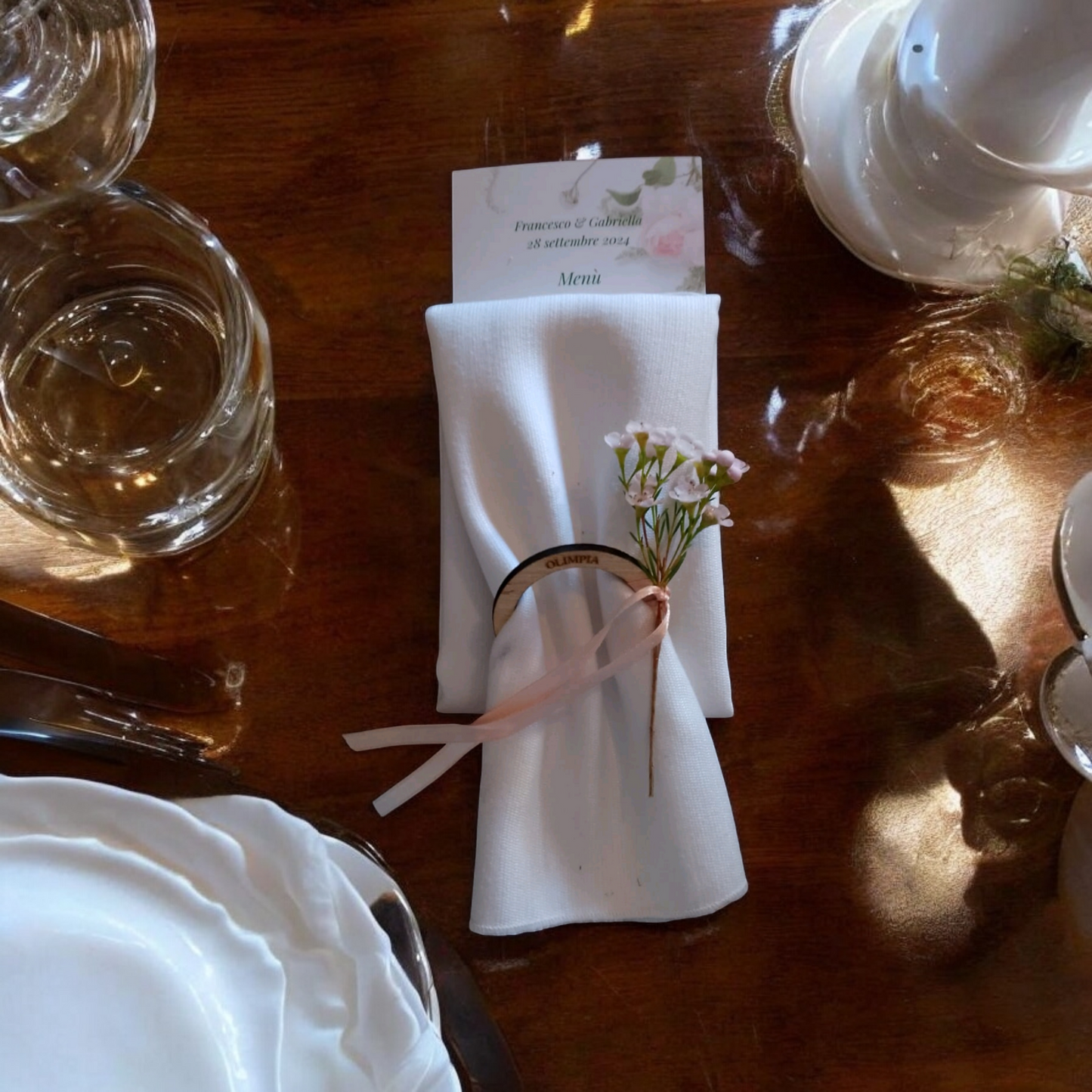 portatovaglioli in legno personalizzati con incisione laser del nome segnaposto personalizzato in legno