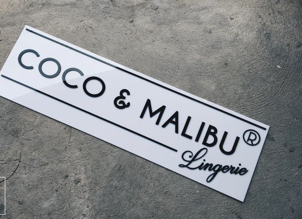 Insegna in plexiglas con lettere a rilievo personalizzata con il tuo logo ristoranti, hotel per interni ed esterni color oro lettere rilievo
