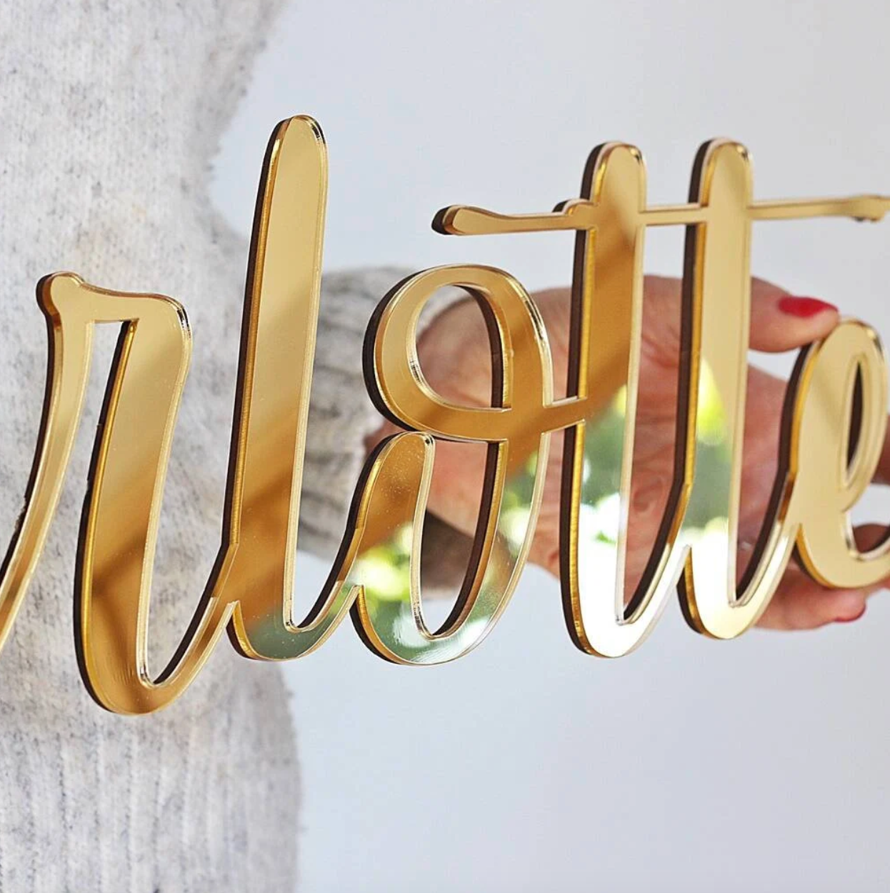 Scritte di legno da appendere con incisione laser, scritte particolari corsivo, scritte legno decorative nomi frasi iniziali logo