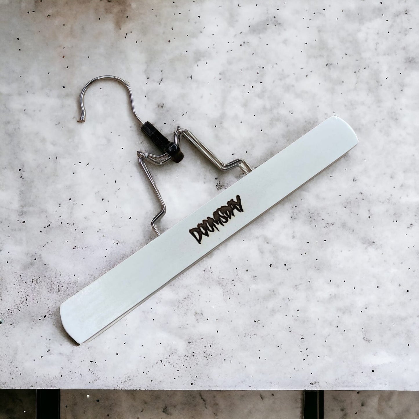 Grucce salvaspazio per pantaloni in legno naturale, bianco, nero personalizzati con incisione laser logo - 10-30-100pz