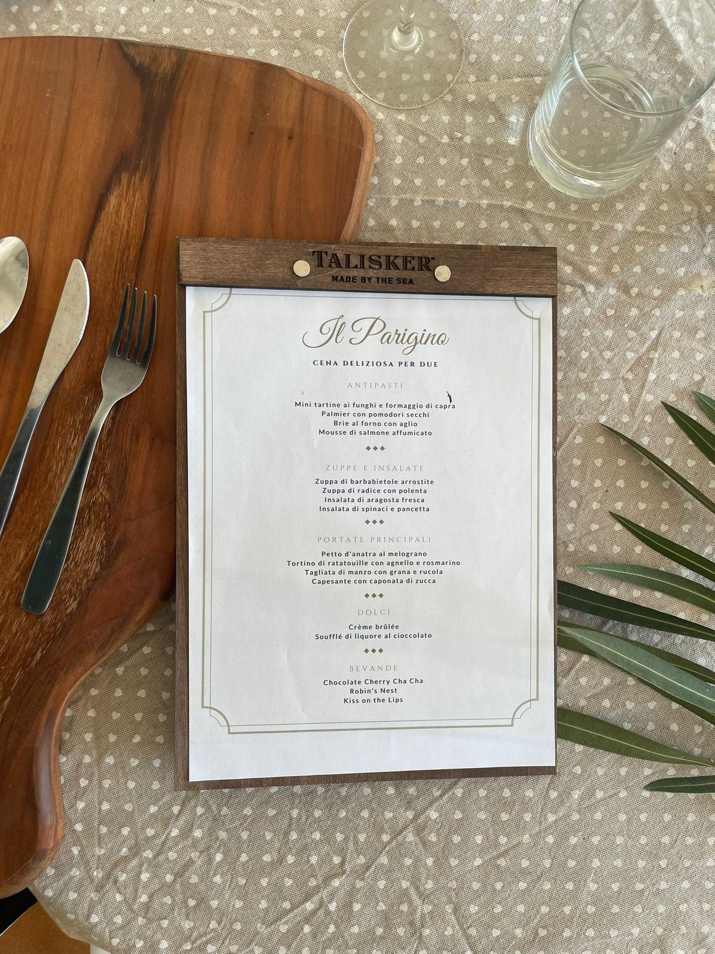 menu in legno personalizzati in legno con incisione laser fatti a mano portamenu su misura per ristorante pub bar formato a5