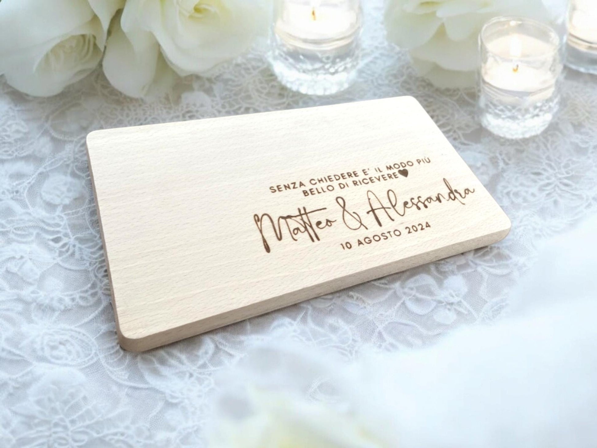 tagliere in legno ideale come bomboniera rustica o regalo idea regalo personalizzato con incisione laser