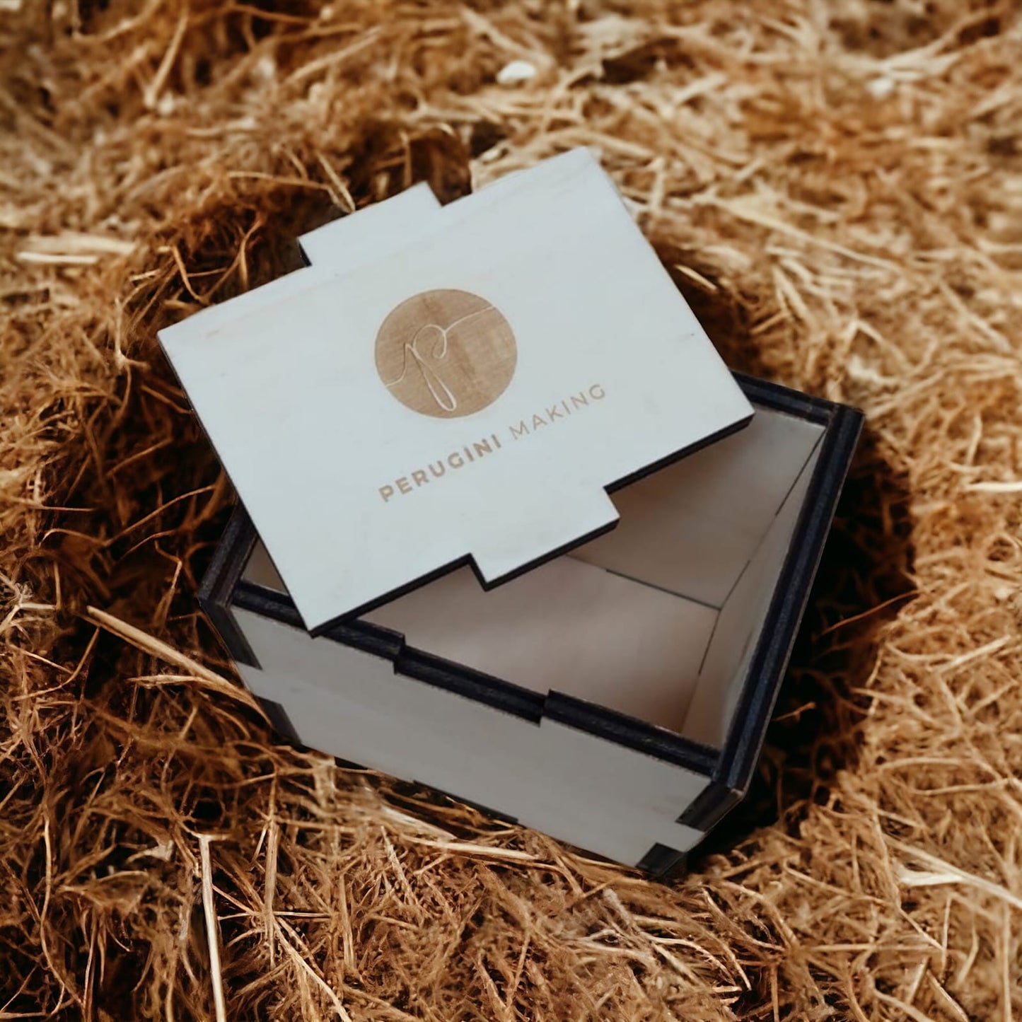 scatola in legno con denti personalizzata tramite incisione laser