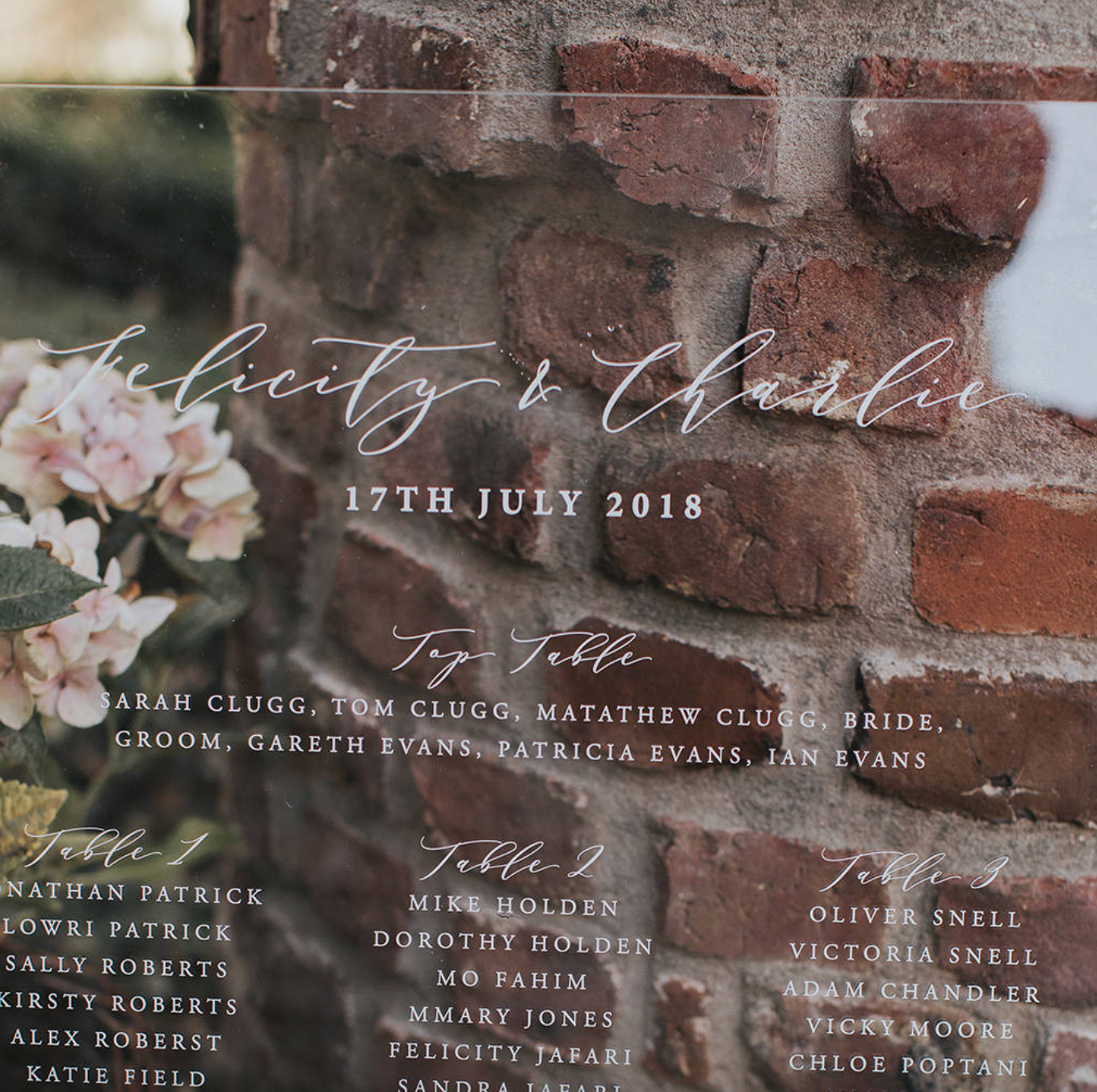 Tableau de mariage in plexiglas con incisione laser bianca insegna in plexiglas per matrimonio rustica Insegne Da Sposa Stand. Display da pavimento