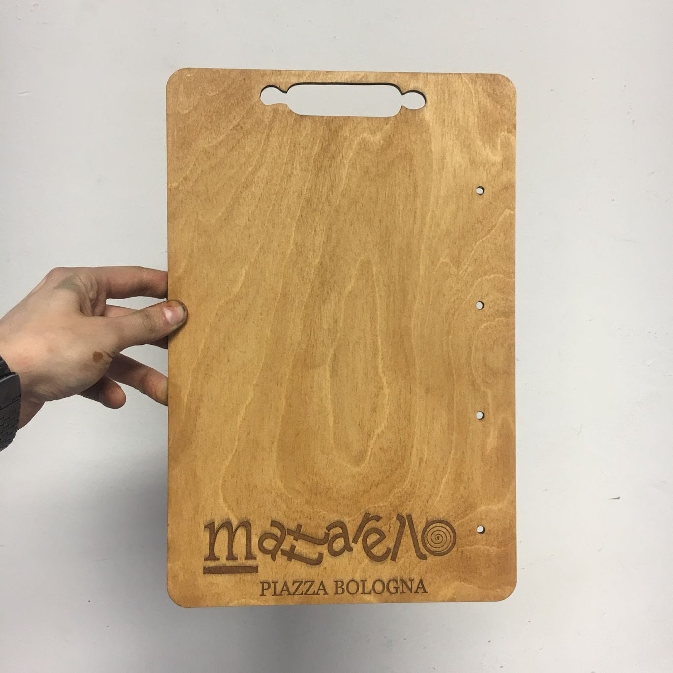 Portamenu 10-50-100 pz in legno naturale, mogano, ebano personalizzati con incisione laser logo ristorante con viti portafogli economico