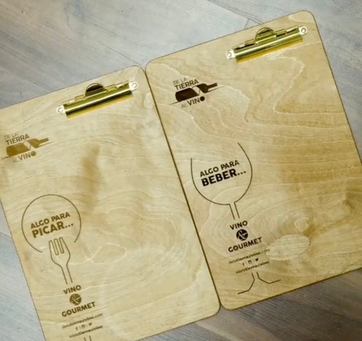 portamenu Portamenu 10-50-100 pz in legno naturale, mogano, ebano personalizzati con incisione laser logo ristorante economico