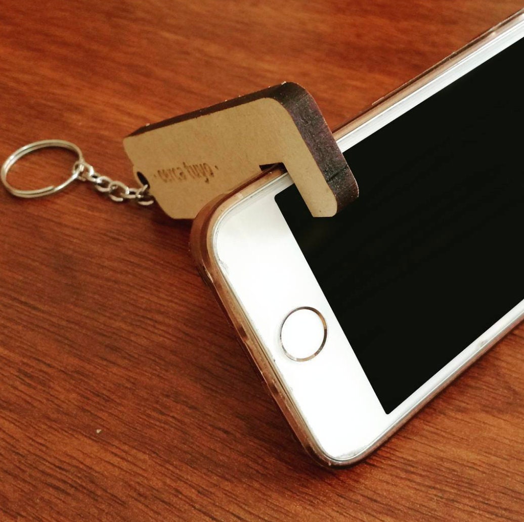 portatelefono personalizzato portachiavi gadget - Portachiavi Hotel - Portachiavi in legno - Portachiavi in mdf Inciso