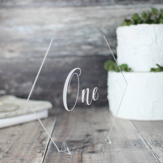 Numero del tavolo da matrimonio in forma esagonale in plexiglass trasparente inciso laser Battesimo / Matrimonio / Nozze / Comunione