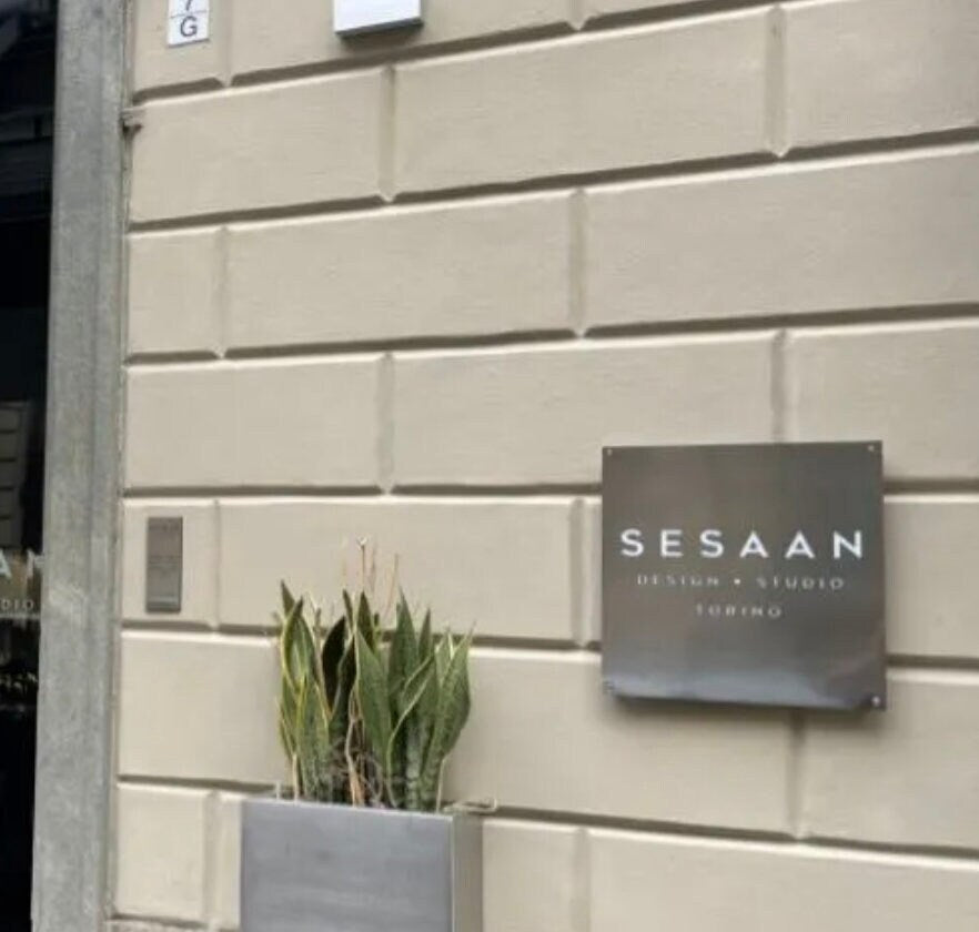 insegna a led retroilluminata in abs acciaio con logo insegna neon rgb personalizzata oer negozio locale moderno in acciaio luminosa