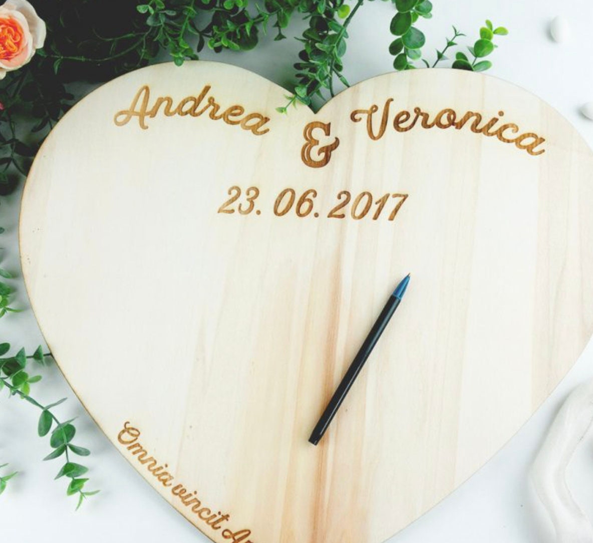 Guestbook Cuore in Legno Personalizzato con Nomi e Data – Idea Regalo Matrimonio