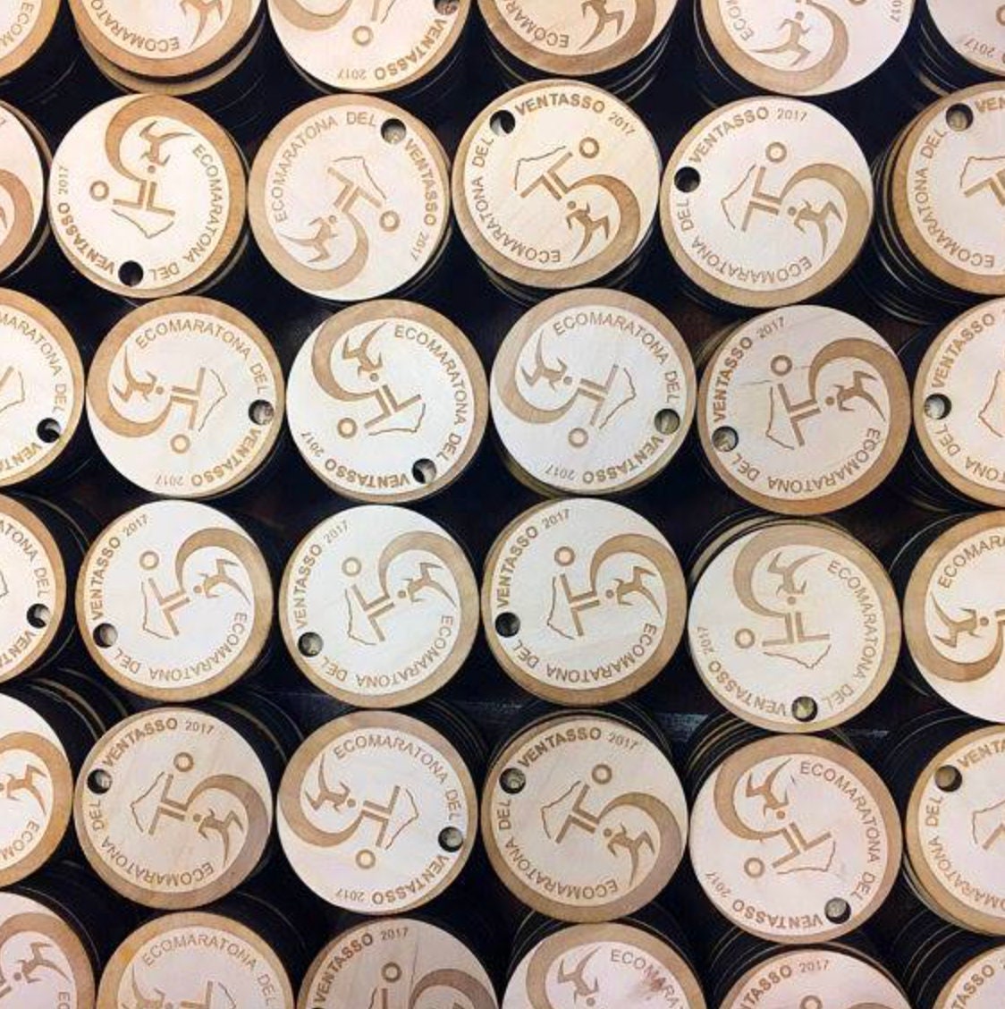 10-100pz medaglie personalizzate in legno con incisione laser senza cordino per corsa maratona basket eventi