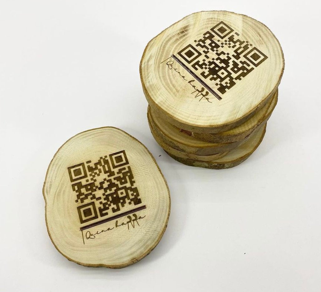 dischi legno portamenu qr code Portamenu 10-50-100 pz in legno natural –  eclaserstudiostore