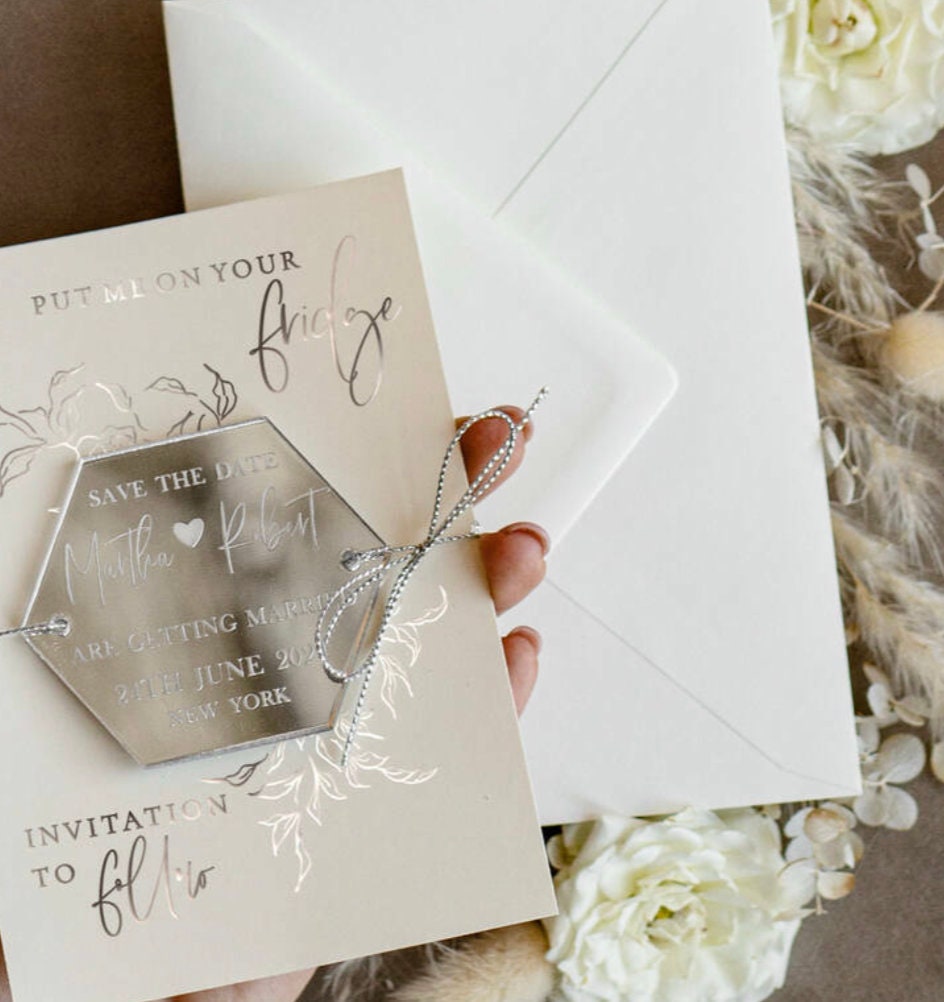 Bomboniera plexiglas magnete personalizzato inciso magnete save the date bomboniera personalizzata in legno matrimonio nozze cresima