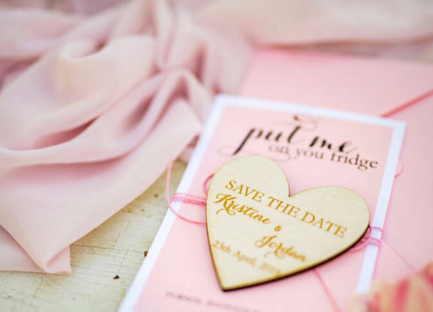 Bomboniera legno cuore plexiglas magnete personalizzato inciso magnete save the date bomboniera personalizzata in legno matrimonio nozze