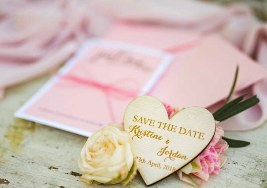 Bomboniera legno cuore plexiglas magnete personalizzato inciso magnete save the date bomboniera personalizzata in legno matrimonio nozze