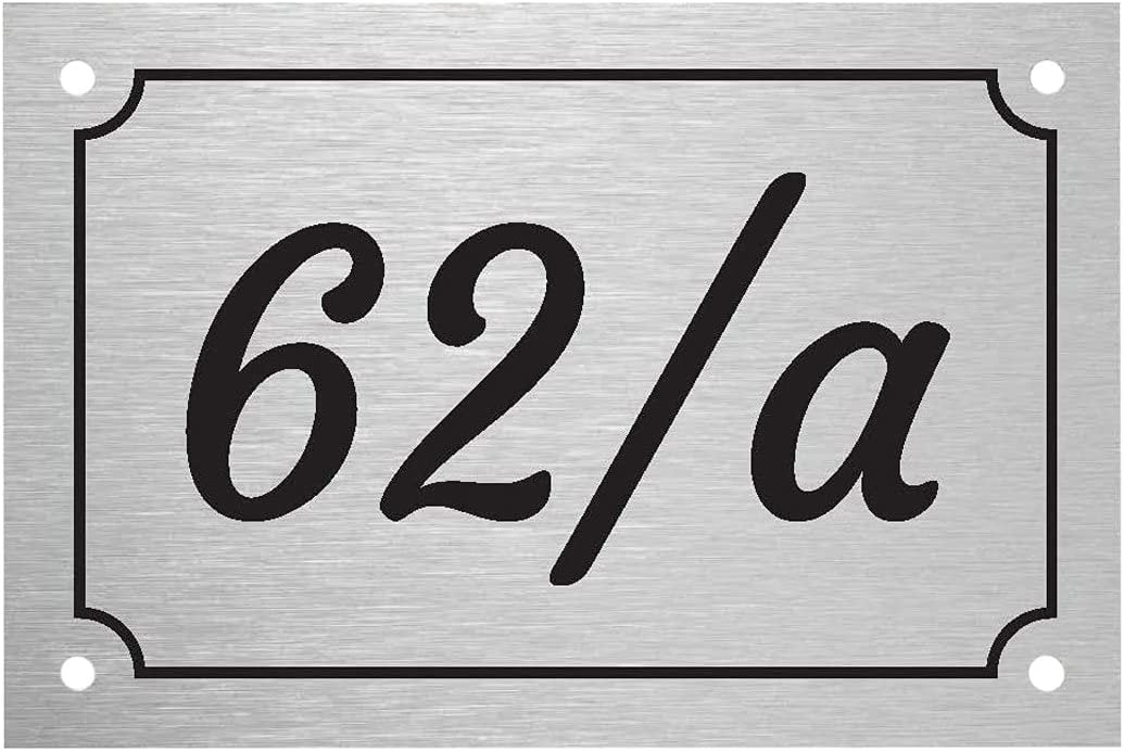 Targa per esterno con numero civico personalizzato in laminato plastico in varie misure - spessore 2 mm (Incisione Nero)