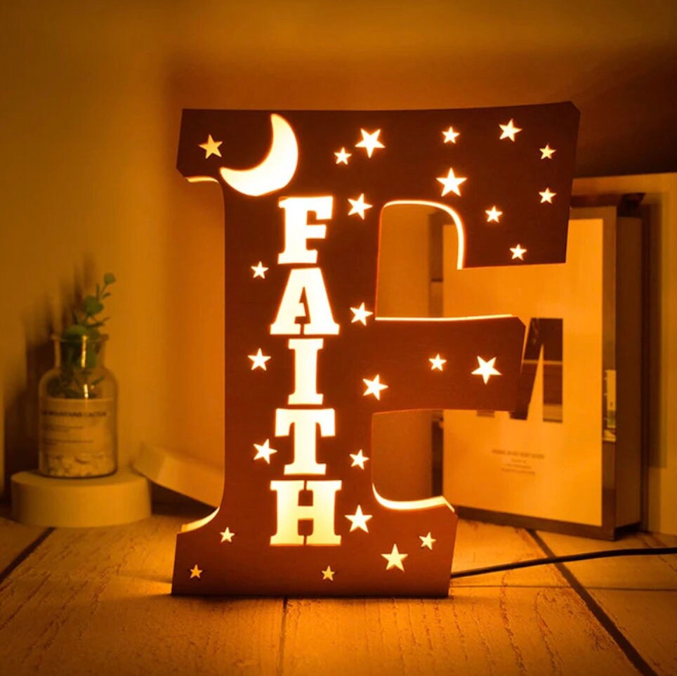 lampada lettera bambini personalizzata taglio laser regalo bambini cameretta compleanno lettera notturna luce notturna neonato