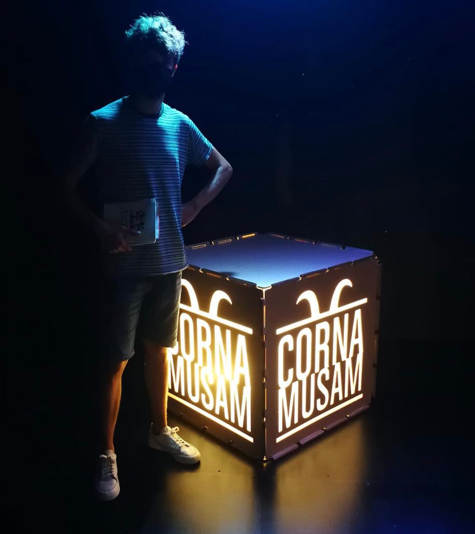 cubo in legno luminoso traforato personalizzato luminoso rgb / Logo aziendale / Display logo/ Mercato brandizzato /