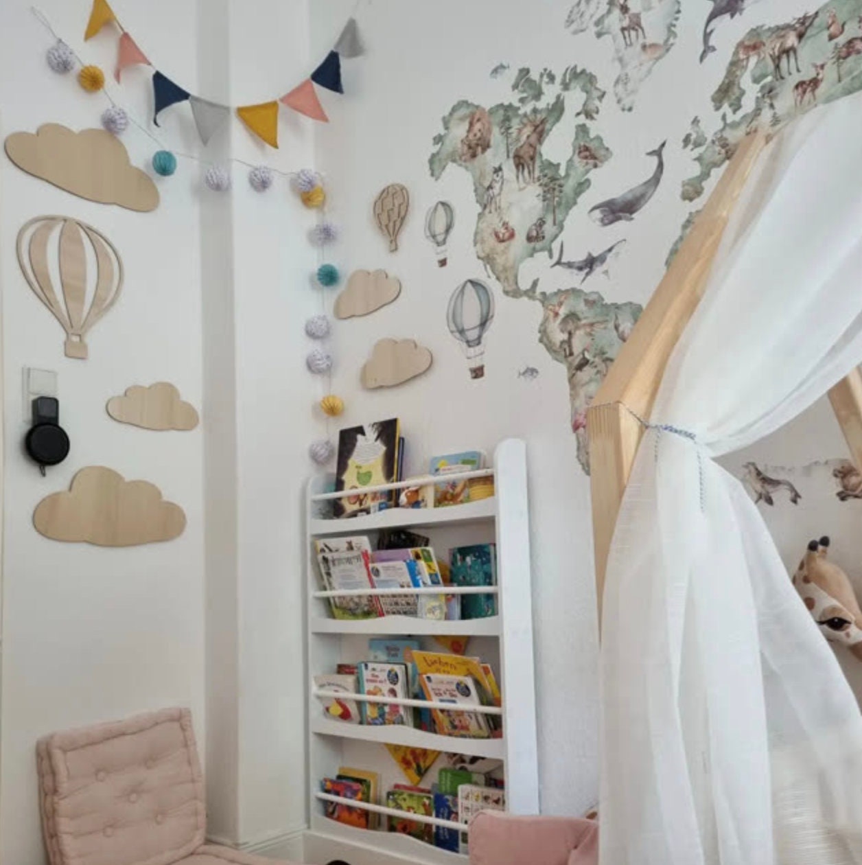 Decoro in legno - Set nuvole (5-pz.) decorazione in legno per bambini camera bambino in legno decorazione parete design kids nuvola