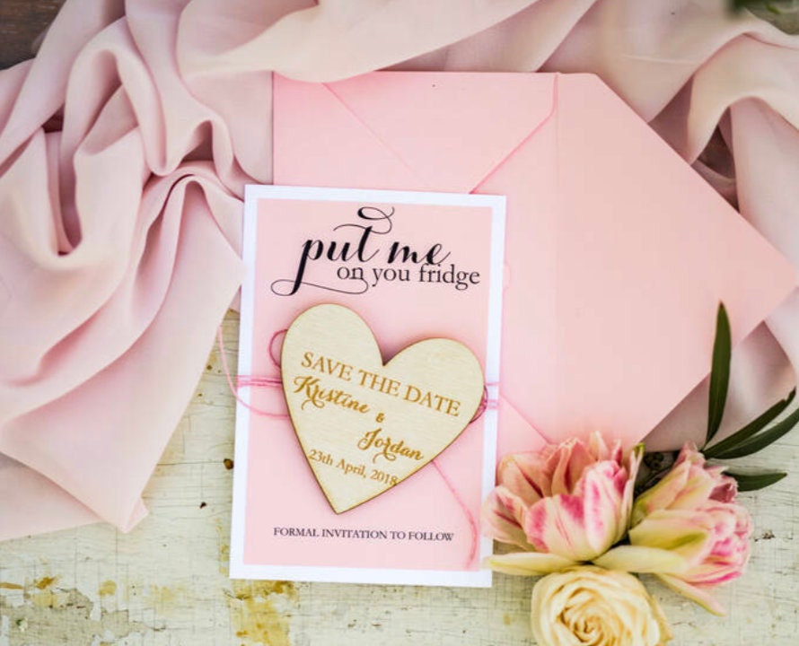 Bomboniera legno cuore plexiglas magnete personalizzato inciso magnete save the date bomboniera personalizzata in legno matrimonio nozze