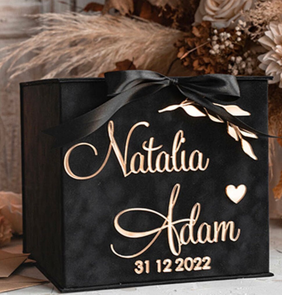 scatola per matrimoni in nero e lettere oro a rilievo per buste regali nozze matrimonio