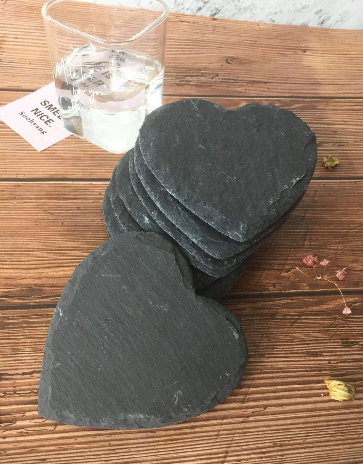 Sottobicchiere in Ardesia Naturale - a Forma di Cuore - 6 Pezzi 10x10cm personalizzati con incisione laser regalo casa nuova ristorante