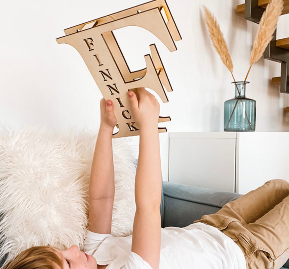 Nome dell'alfabeto in legno personalizzato, segno delle lettere / lampada da comodino, decorazione personalizzata della stanza