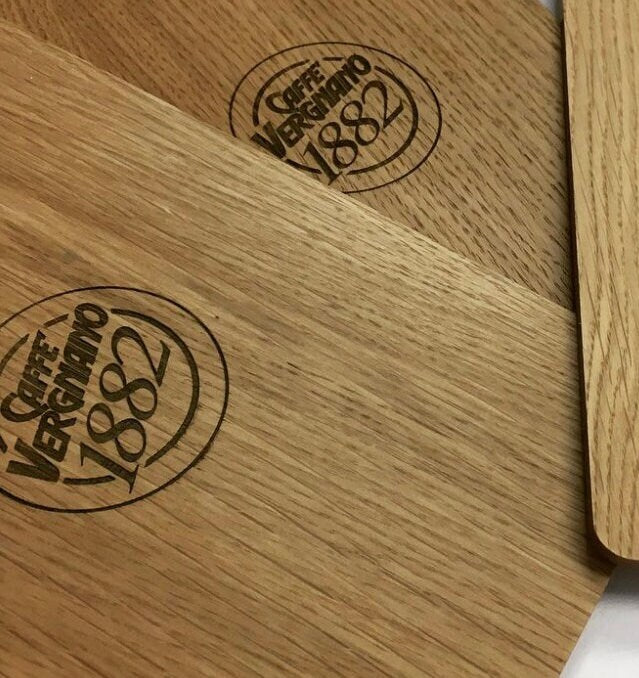 Portamenu in legno bambu personalizzati con incisione laser logo
