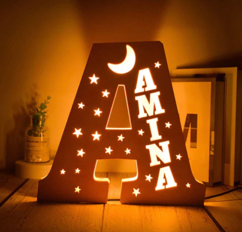 Bussola Personalizzata In Metallo Con Nome - Decorazione Murale Per Casa E Ufficio, 46x46 Cm, Effetto Fluttuante