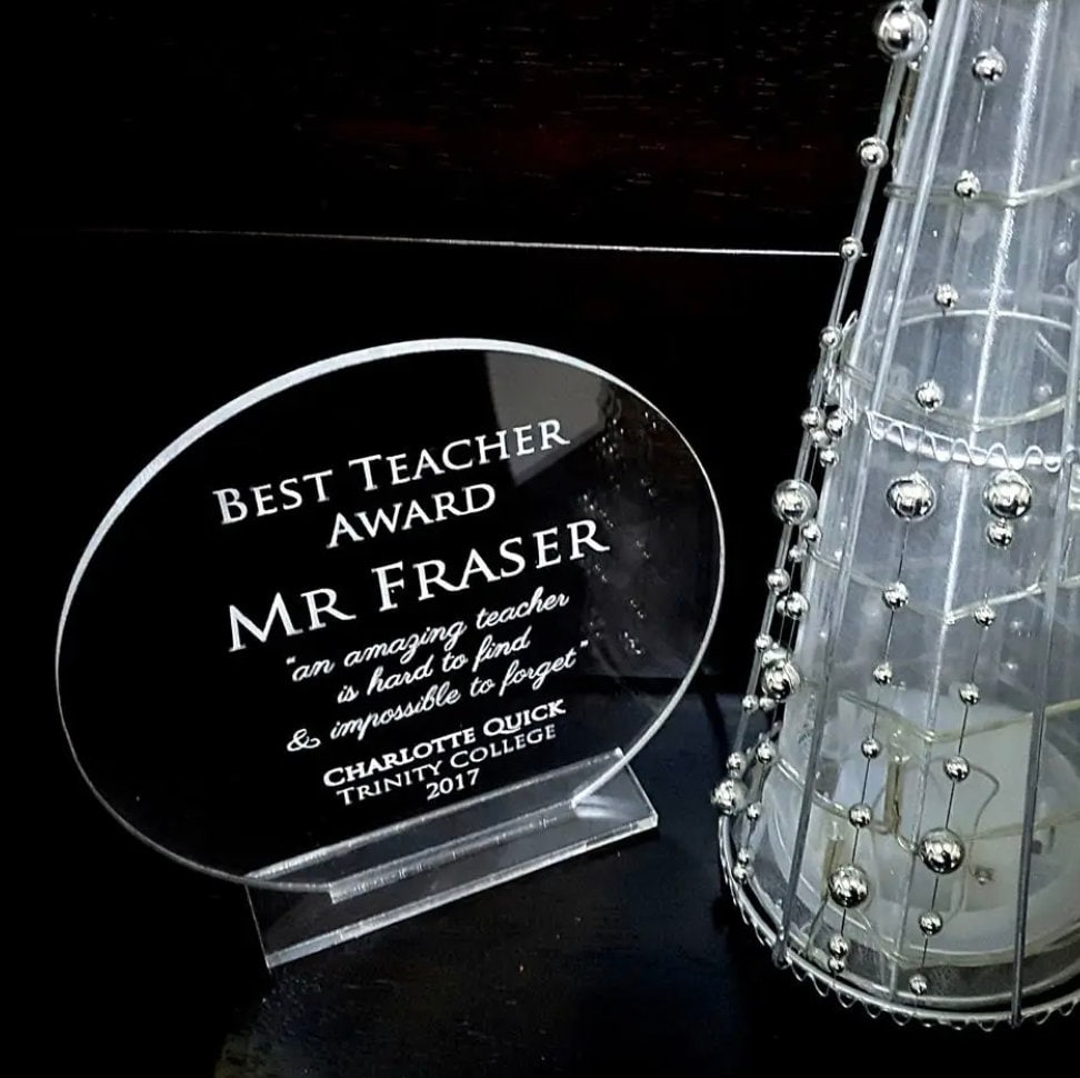 coppa economica trofeo economici personalizzati in plexiglas con incisione laser per maratona basket calcio evento competizione