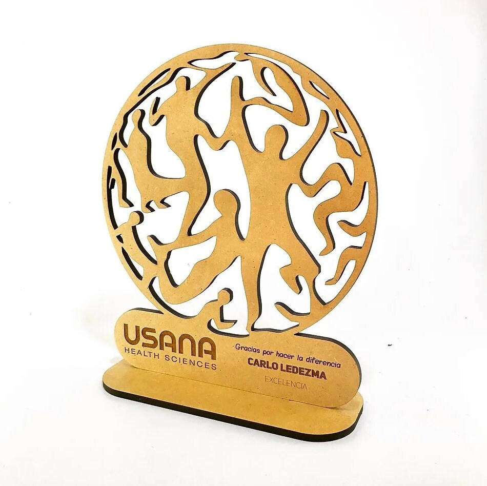 premio green ecologico calcio calciatore trofeo calcio pallacanestro plexiglas trofeo economici inciso laser personalizzato coppa