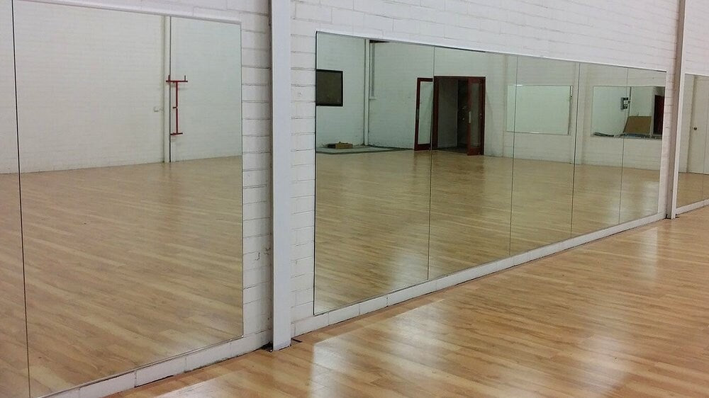 Lastra plexiglass a specchio lucido, pannelli plexiglass su misura, pannello in plexiglas spessore 2 mm, plexiglass specchio argento