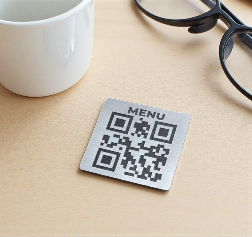 qr code economici in acciaio abs da tavolo Portamenu 10-50-100 pz personalizzati con incisione laser logo