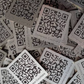 qr code economici in acciaio abs da tavolo Portamenu 10-50-100 pz personalizzati con incisione laser logo