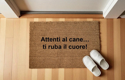 Attenti al cane… ti ruba il cuore! zerbino Personalizzato in Fibra di Cocco – Incisione Laser – Welcome Mat Ingresso Casa
