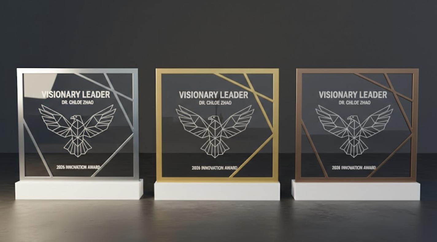 quadro in plastica con base bianca bianco oro , premio quadrato personalizzato abbinato a cornice flessibile in ottone, targa moderna