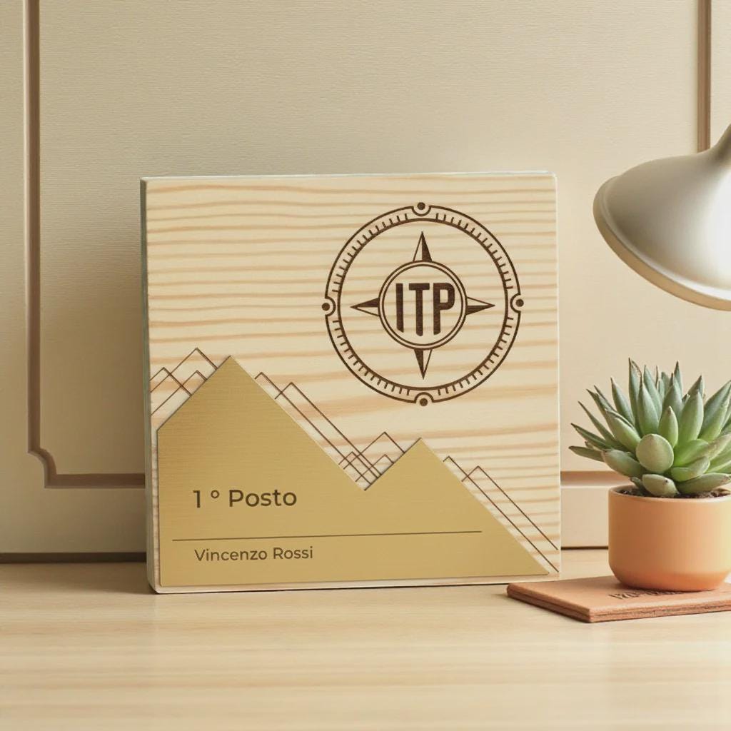 Trofeo in legno quadrato bronzo ecosostenibile , premio quadrato personalizzato abbinato a cornice flessibile in ottone, targa green