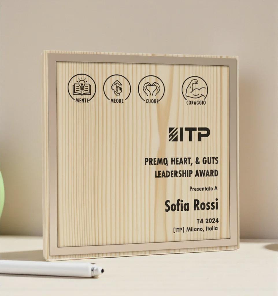 Trofeo in legno quadrato oro rosa ecosostenibile , premio quadrato personalizzato abbinato a cornice flessibile in ottone, targa green