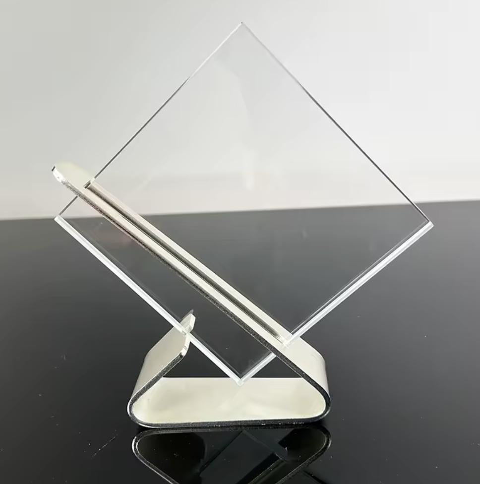 Targa celebrativa in plexiglass con finitura premio personalizzato abbinato a cornice flessibile in ottone, targa moderna