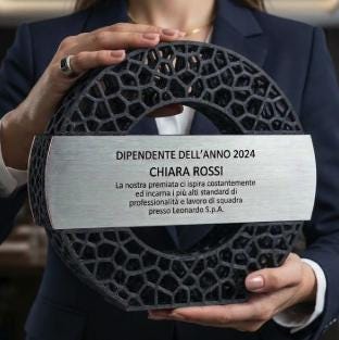 trofeo in stampa 3d a forma di stella con abs acciaio Personalizzato - Design Unico, Regalo Aziendale Moderno Trofeo "Stella dell'Eccellenza