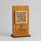 QR Code in legno color noce chiaro personalizzato, segnatavolo inciso laser per menu digitale ristorante bar hotel