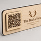 Targhetta QR Code in legno color chiaro personalizzato con logo, segnatavolo inciso laser per menu digitale ristorante bar hotel