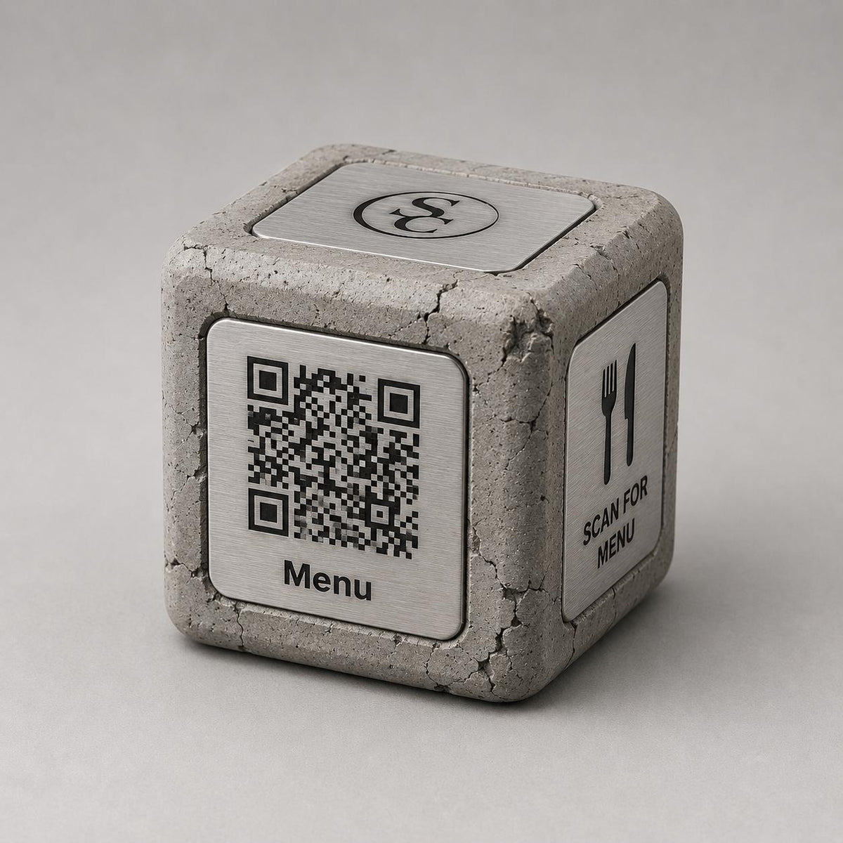 Cubo steampunk cemento e rame Espositore QR Code Personalizzato | Effetto cemento Menu Digitale, Social Media, Wi-Fi | Stampa 3D e Incisione