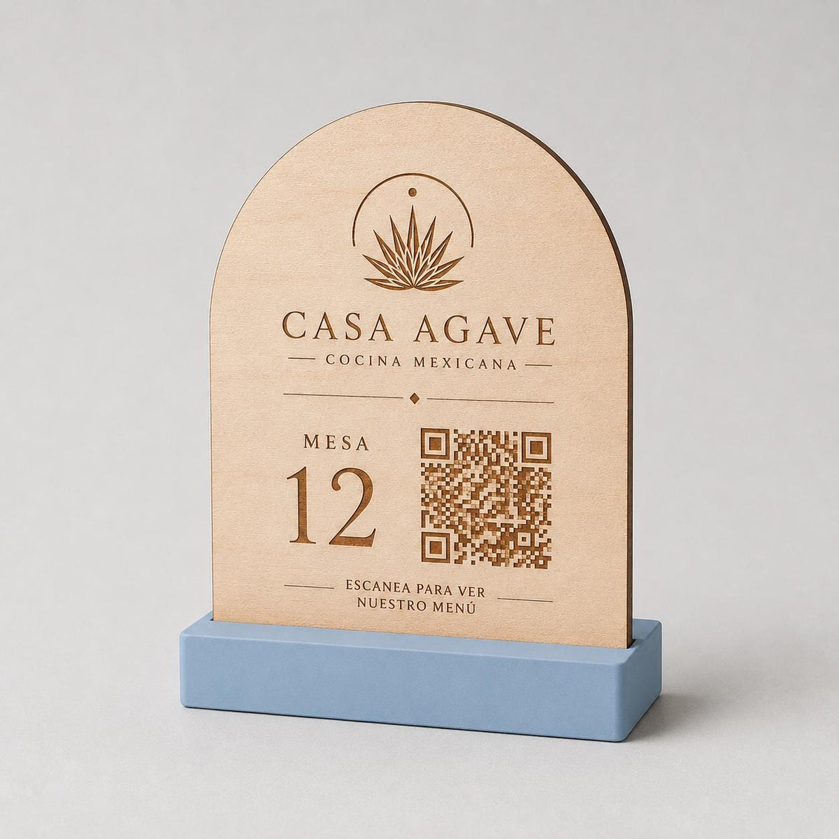 Stand verde ad Arco in Legno con Base Colorata, Porta QR Code Ristorante Personalizzato, Numeri Tavolo Moderni Boho Chic, Portamenu con Logo