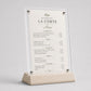 Portamenu in plexiglas con base color sabbia intercambiabile. menu holder A5 Elegance – Con Base in Stampa 3D e Acrilico con viti sepolte
