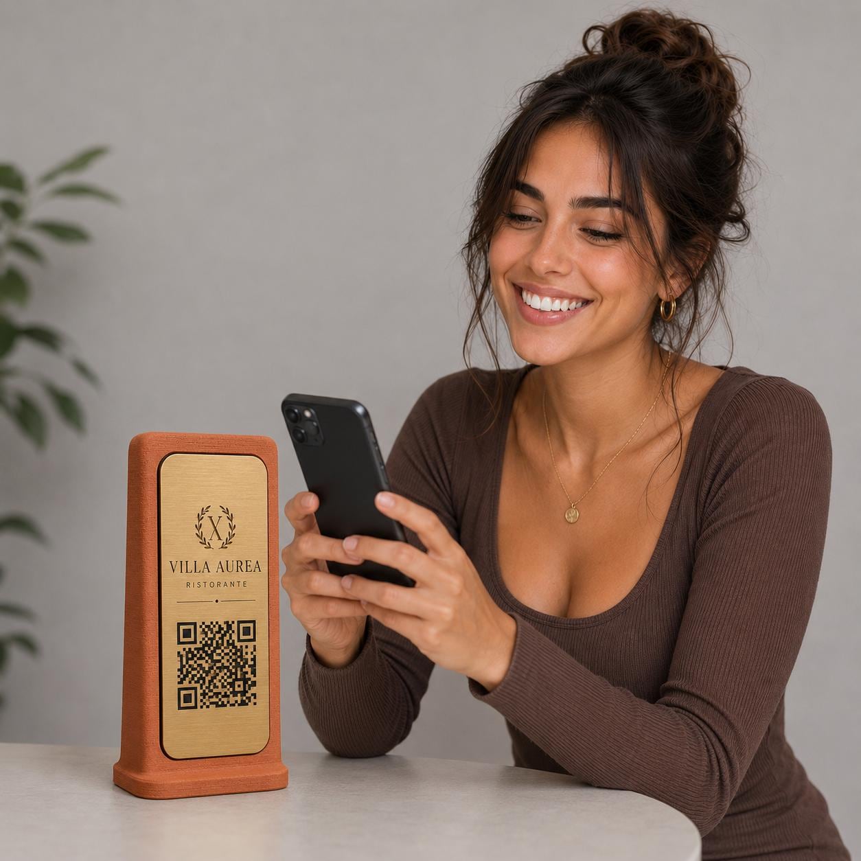 Supporto QR Code Menu Ristorante in PLA Terracotta nero | Totem da Tavolo Personalizzato con Logo e Targhetta Incisa Laser | WiFi, Menu