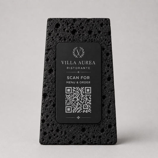 Supporto QR Code Menu Ristorante in PLA effetto pietra vulcanica black | Totem da Tavolo Personalizzato con Logo e Targhetta Incisa Laser