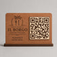 QR Code da tavolo in legno color noce personalizzato, segnatavolo inciso laser per menu digitale ristorante bar hotel
