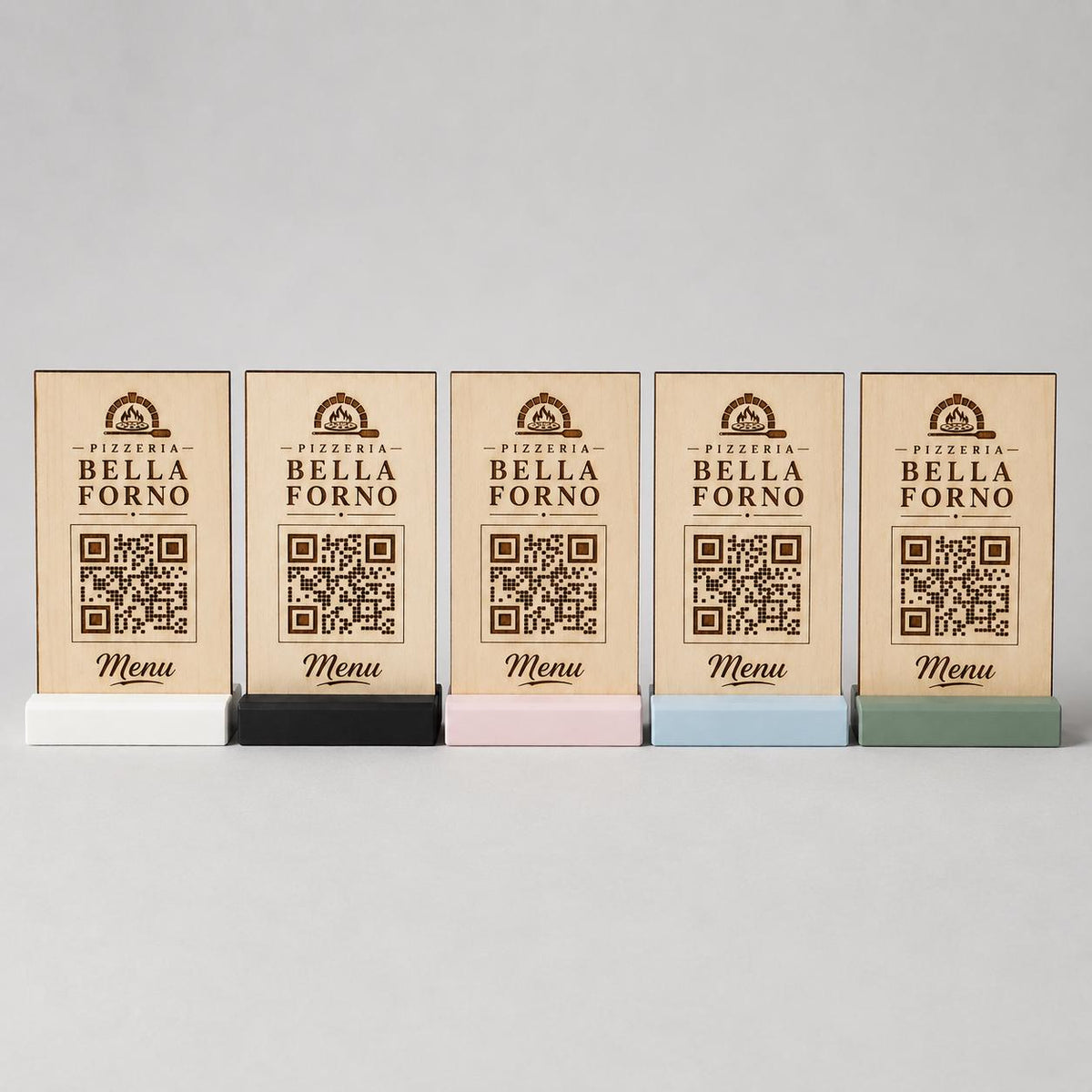 Totem qr code in legno e base in 3d in plastica con basetta per caffetterie bar pasticceria bakery floreale qr code design rustico moderno
